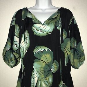 2/$20 Mossimo Tuck Pleated Front Floral Poly Top S